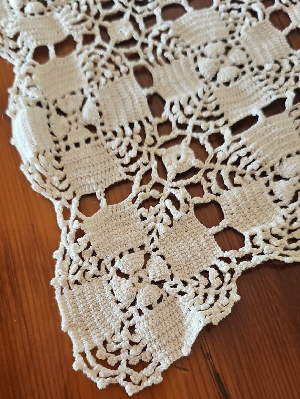 Handmade Crochet Lace Tablecloth in Cream - Picture 6 of 7